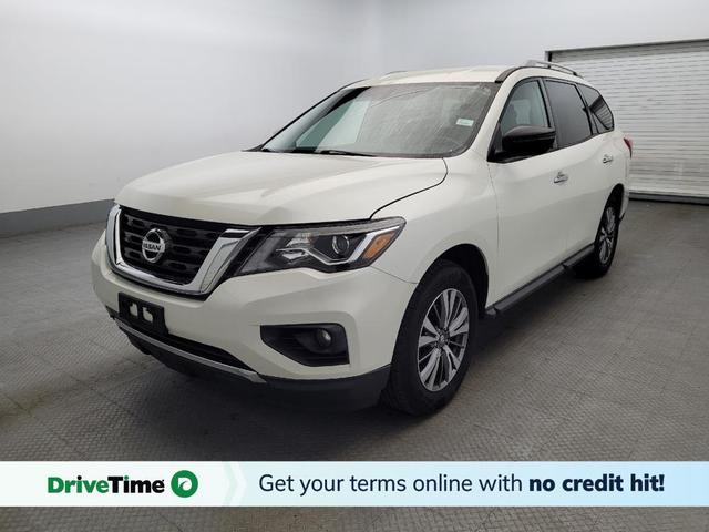 Photo of 2019 White Nissan Pathfinder