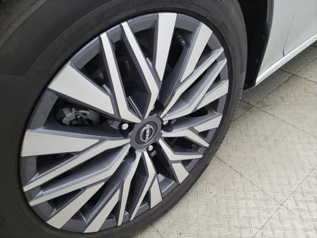 Photo of 2023 Brilliant Silver Metallic Nissan Altima