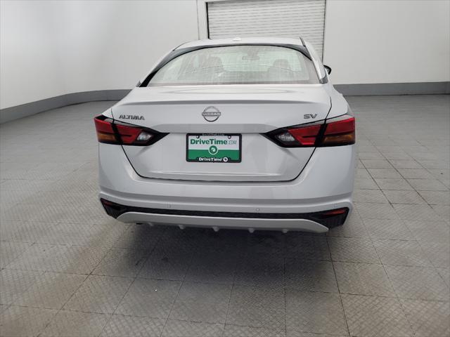 Photo of 2023 Brilliant Silver Metallic Nissan Altima