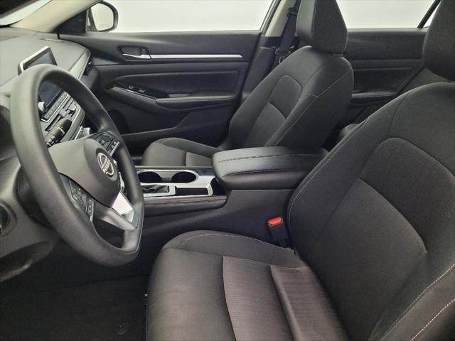 Photo of 2023 Brilliant Silver Metallic Nissan Altima