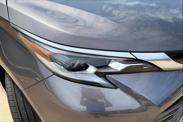 Photo of 2023 Predawn Gray Mica Toyota Sienna
