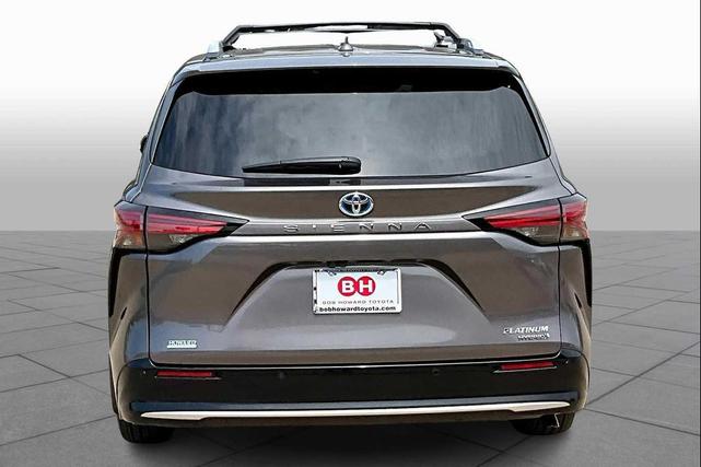 Photo of 2023 Predawn Gray Mica Toyota Sienna
