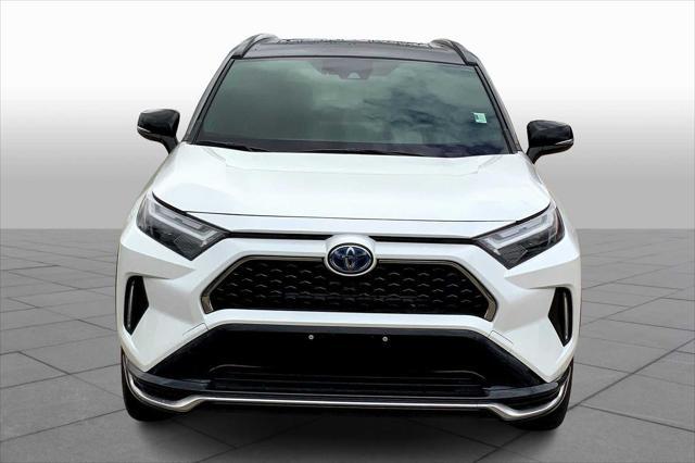Photo of 2023 Wind Chill Pearl/Midnight Black Metallic Toyota RAV4 Prime