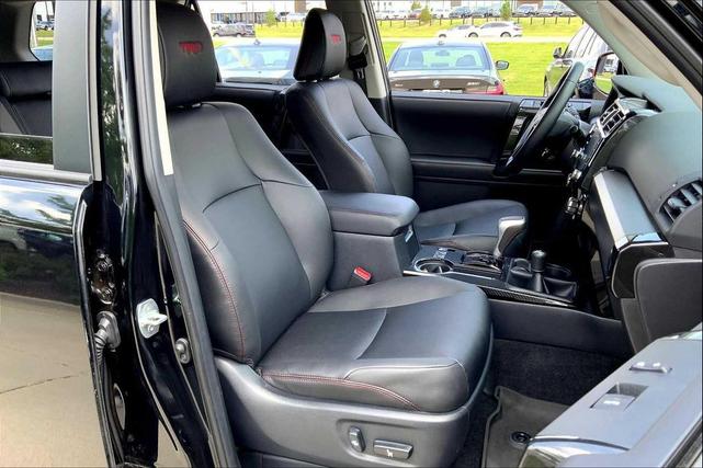 Photo of 2024 Midnight Black Metallic Toyota 4Runner