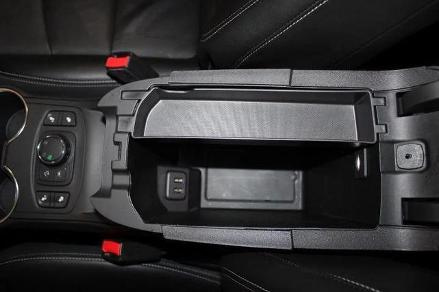 Photo of 2024 Summit White GMC Terrain