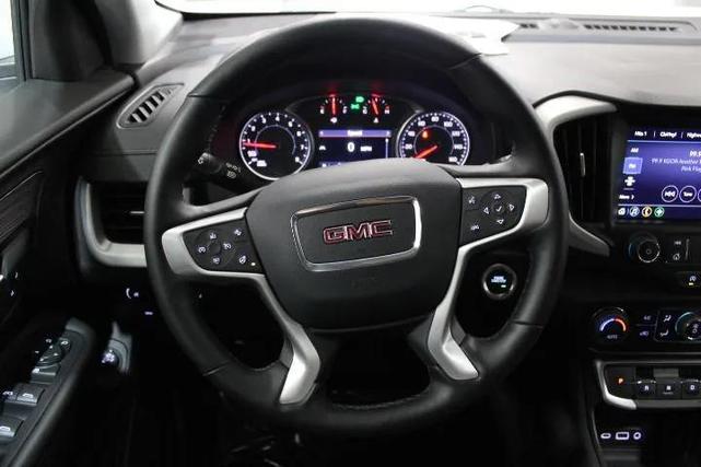 Photo of 2024 Summit White GMC Terrain