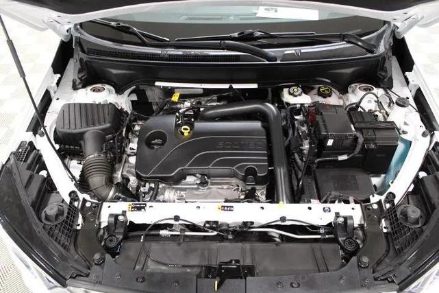 Photo of 2024 Summit White GMC Terrain