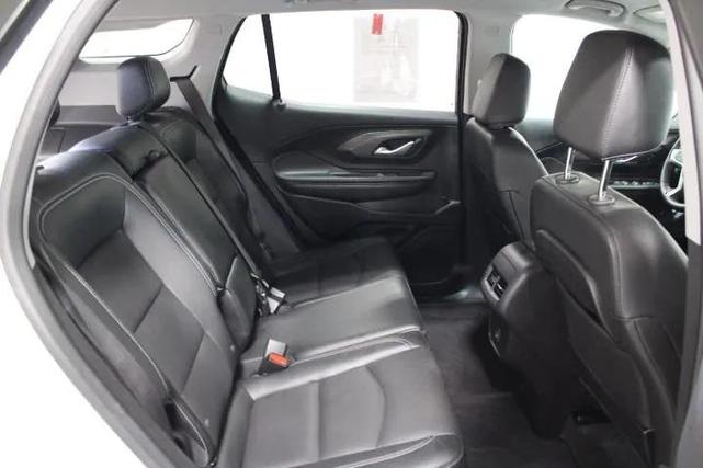 Photo of 2024 Summit White GMC Terrain