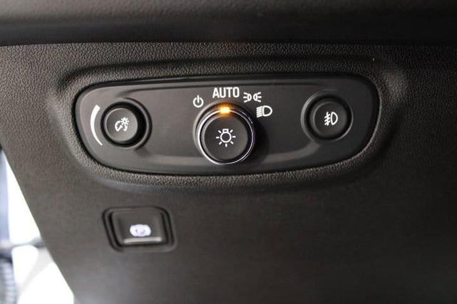 Photo of 2024 Summit White GMC Terrain