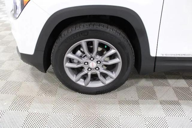 Photo of 2024 Summit White GMC Terrain
