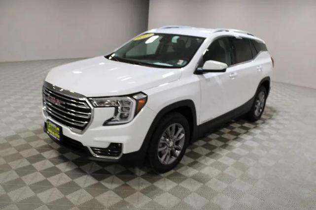 Photo of 2024 Summit White GMC Terrain