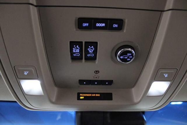 Photo of 2015 White Diamond Tricoat Chevrolet Tahoe