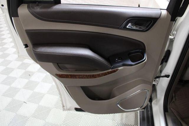 Photo of 2015 White Diamond Tricoat Chevrolet Tahoe