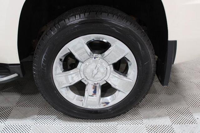 Photo of 2015 White Diamond Tricoat Chevrolet Tahoe