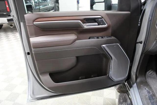 Photo of 2025 Sterling Metallic GMC Sierra 2500