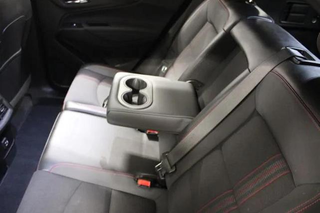 Photo of 2022 Mosaic Black Metallic Chevrolet Equinox