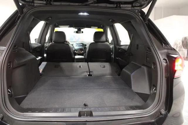 Photo of 2022 Mosaic Black Metallic Chevrolet Equinox