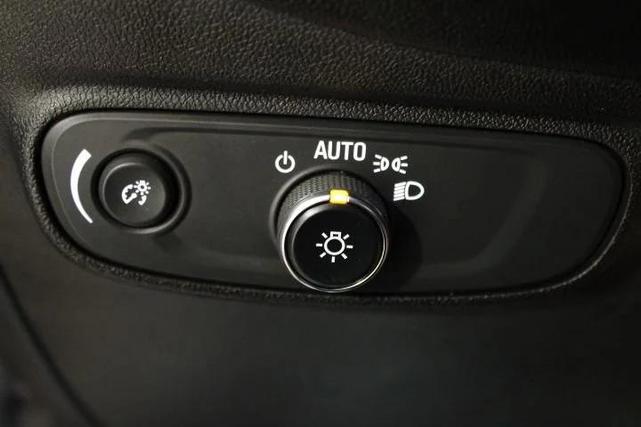 Photo of 2022 Mosaic Black Metallic Chevrolet Equinox