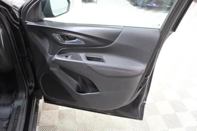 Photo of 2022 Mosaic Black Metallic Chevrolet Equinox