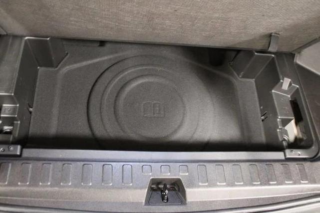 Photo of 2022 Mosaic Black Metallic Chevrolet Equinox