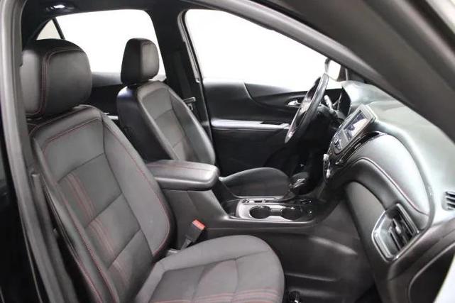 Photo of 2022 Mosaic Black Metallic Chevrolet Equinox