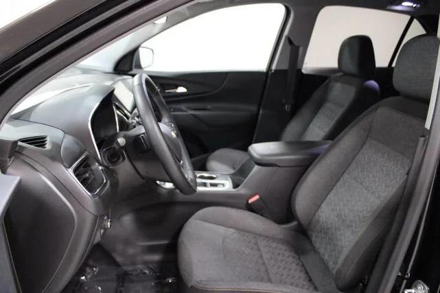 Photo of 2023 Mosaic Black Metallic Chevrolet Equinox