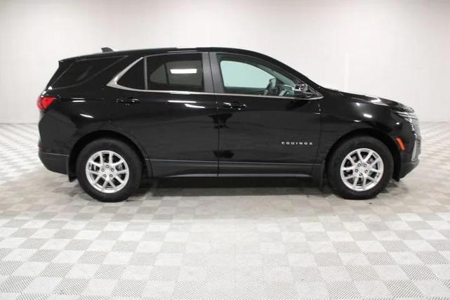 Photo of 2023 Mosaic Black Metallic Chevrolet Equinox