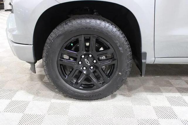 Photo of 2024 Sterling Gray Metallic Chevrolet Silverado 1500