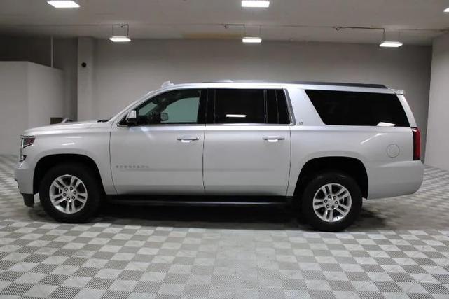 Photo of 2018 Silver Ice Metallic Chevrolet Suburban