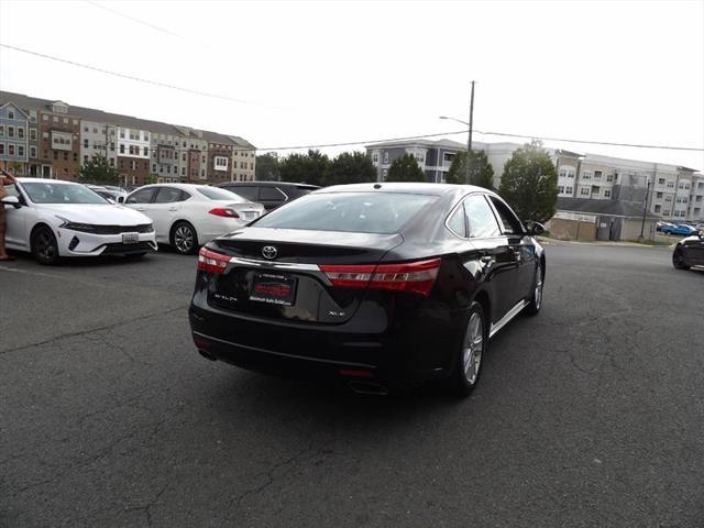 Photo of 2015 Black Toyota Avalon