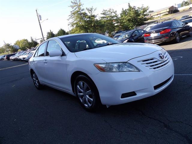 Photo of 2009 White Toyota Camry