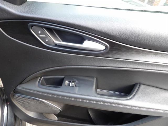 Photo of 2018 Black Alfa Romeo Stelvio