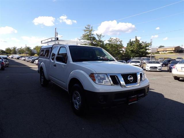Photo of 2017 White Nissan Frontier