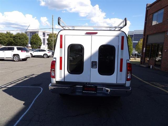 Photo of 2017 White Nissan Frontier