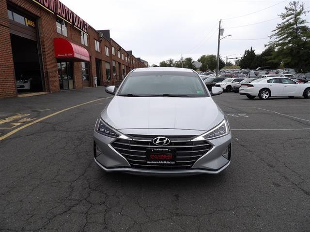 Photo of 2019 Silver Hyundai ELANTRA