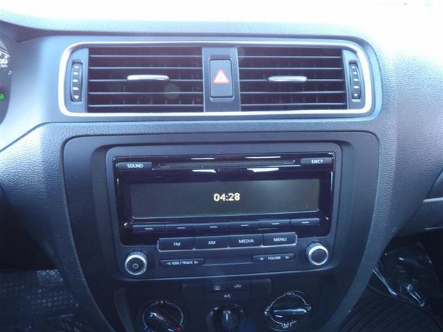 Photo of 2014 Gray Volkswagen Jetta
