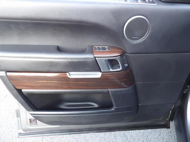 Photo of 2016 Gray Land Rover Range Rover