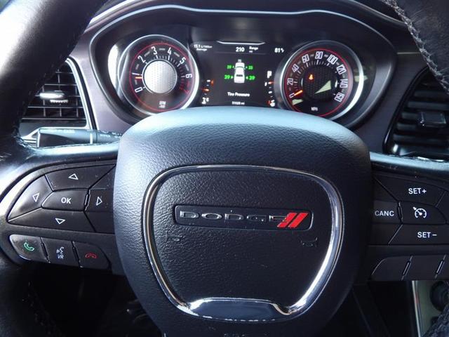 Photo of 2016 White Dodge Challenger