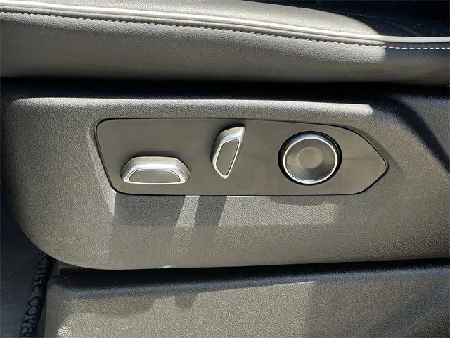 Photo of 2023 Crystal White Tricoat Cadillac Escalade
