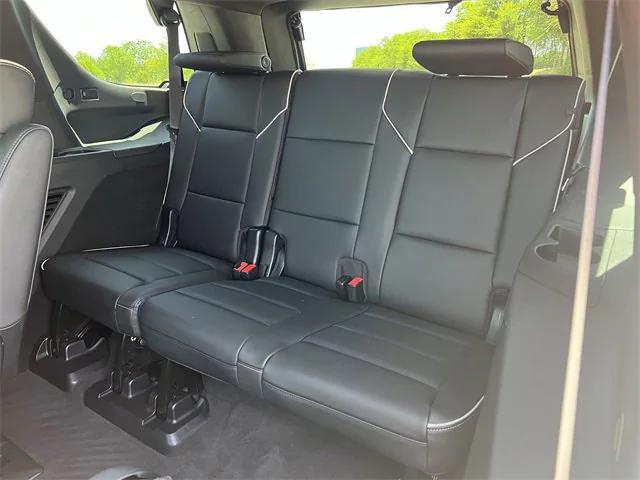 Photo of 2023 Crystal White Tricoat Cadillac Escalade