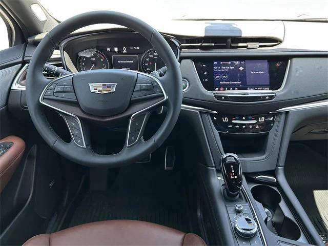 Photo of 2025 Stellar Black Metallic Cadillac XT5