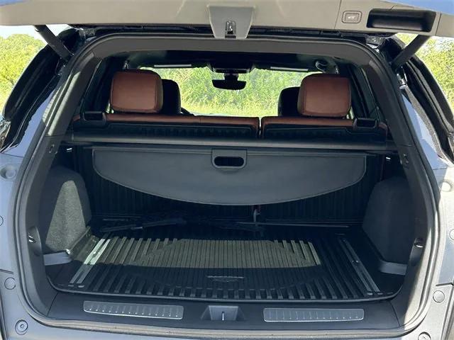 Photo of 2025 Stellar Black Metallic Cadillac XT5