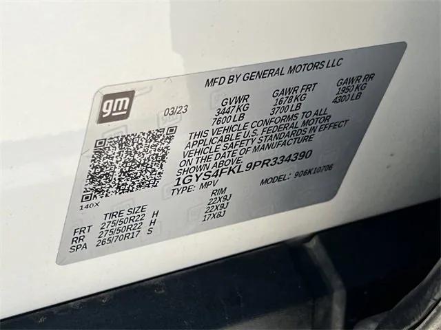 Photo of 2023 Crystal White Tricoat Cadillac Escalade