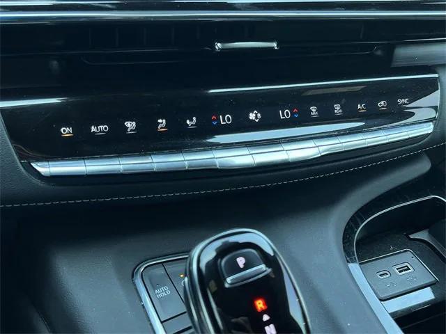 Photo of 2023 Crystal White Tricoat Cadillac Escalade