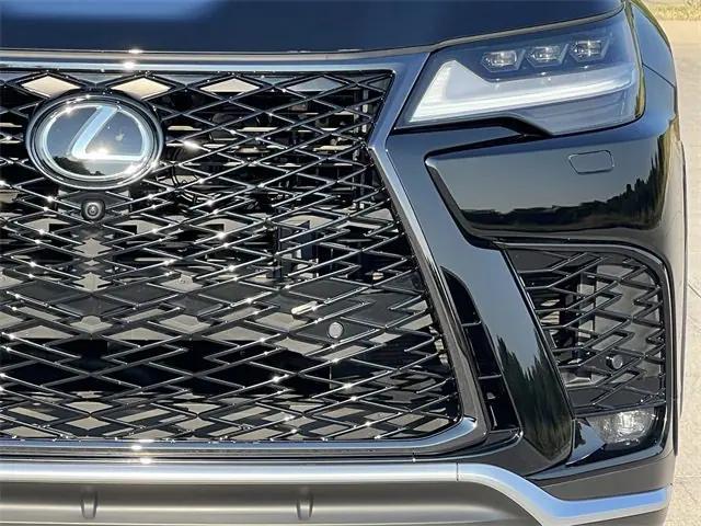 Photo of 2023 Black Lexus LX 600