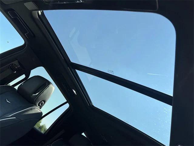 Photo of 2023 Crystal White Tricoat Cadillac Escalade