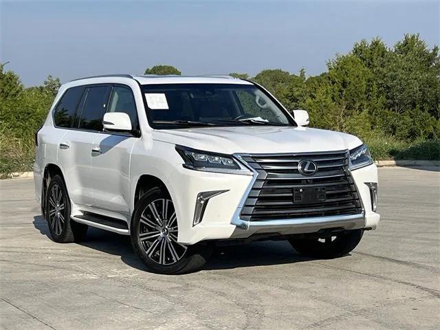 Photo of 2021 Eminent White Pearl Lexus LX 570