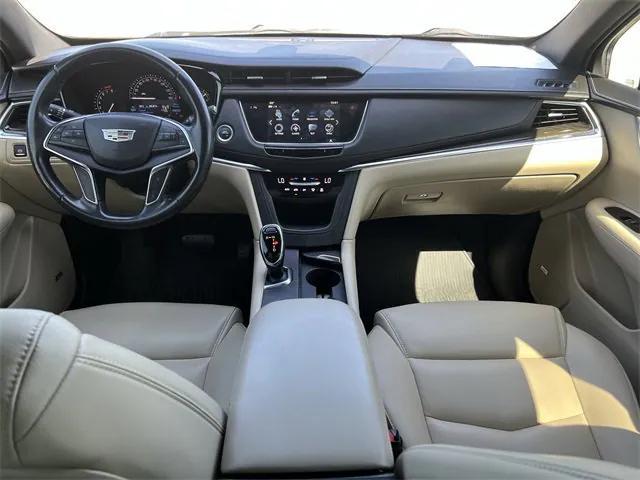 Photo of 2018 Bronze Dune Metallic Cadillac XT5