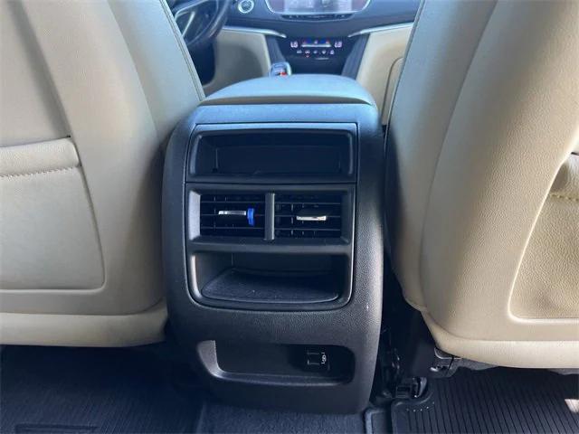 Photo of 2018 Bronze Dune Metallic Cadillac XT5