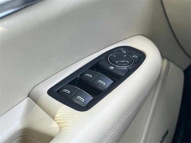 Photo of 2018 Bronze Dune Metallic Cadillac XT5